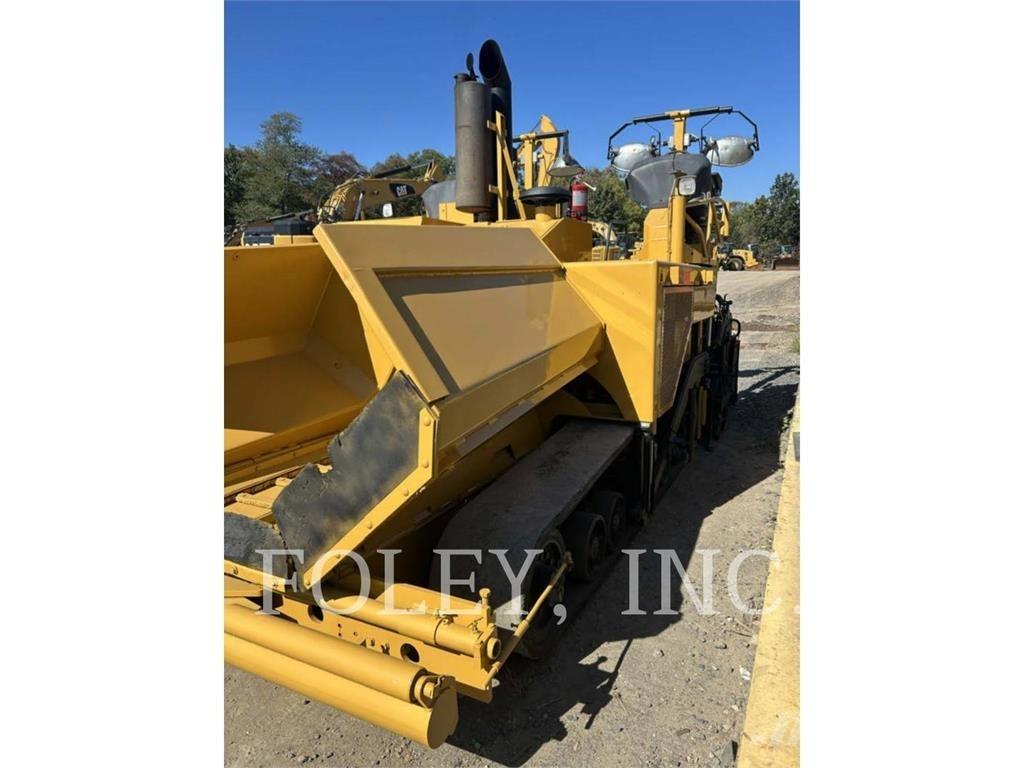 CAT AP-1055D معدات السفلتة