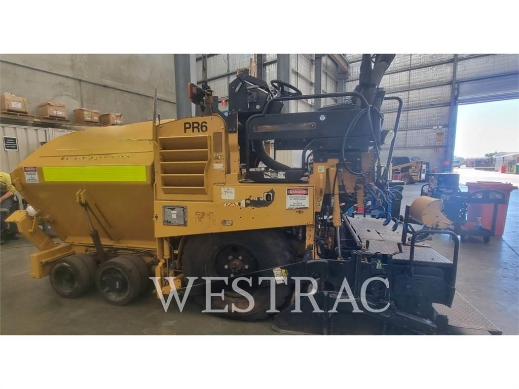 CAT AP-300 معدات السفلتة