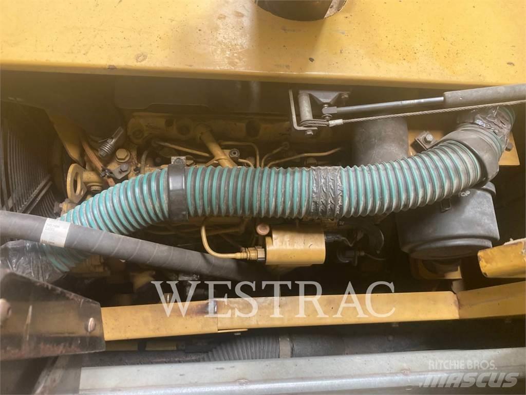 CAT AP-300 معدات السفلتة