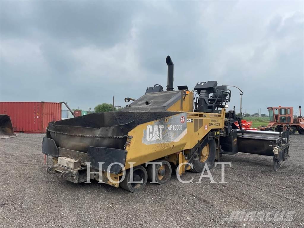 CAT AP1000E لوادر بعجل