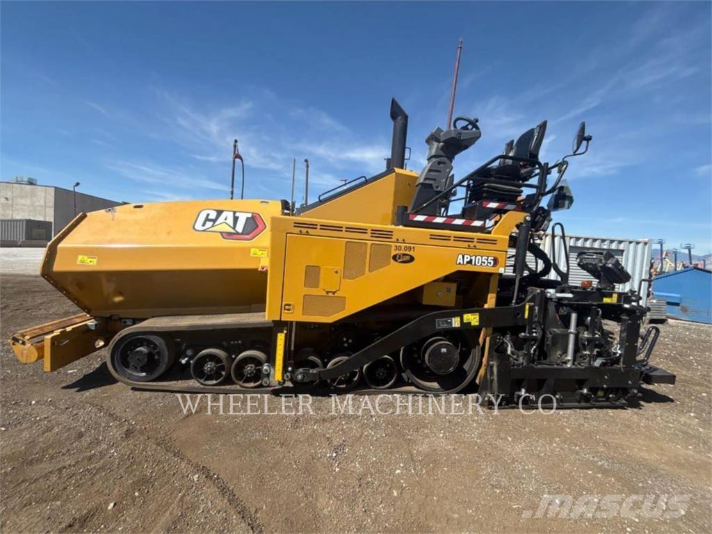 CAT AP1055 معدات السفلتة