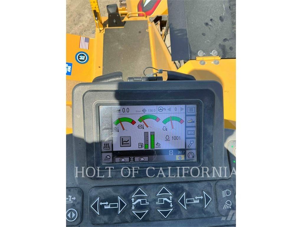 CAT AP1055 معدات السفلتة