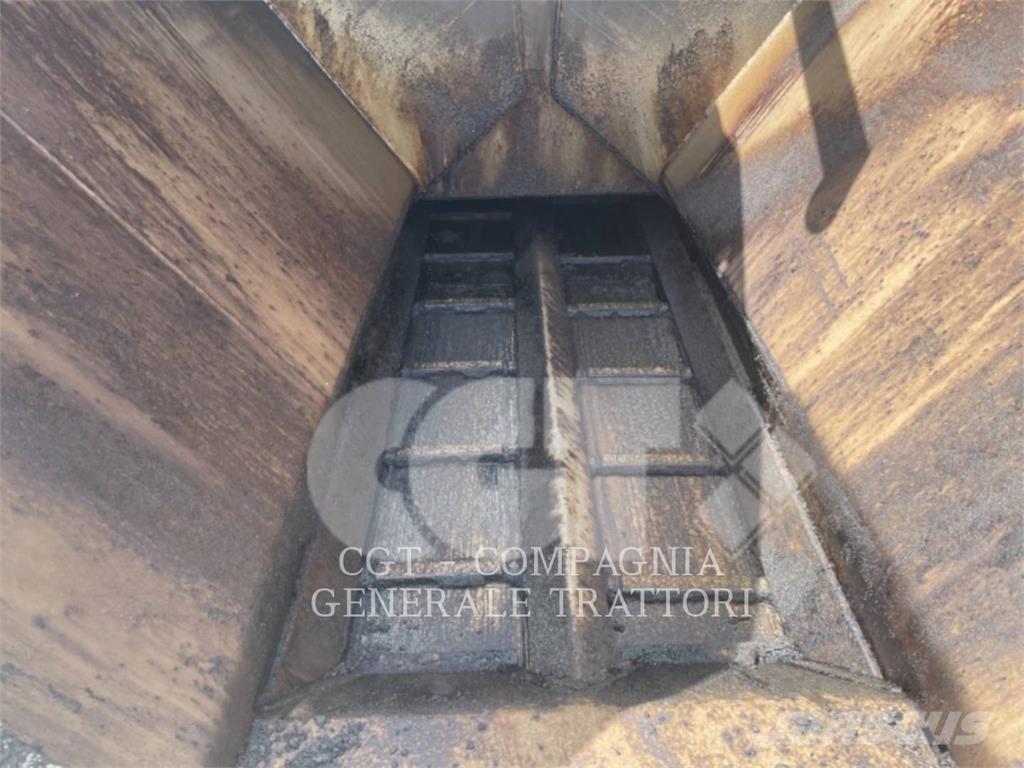 CAT AP300F معدات السفلتة