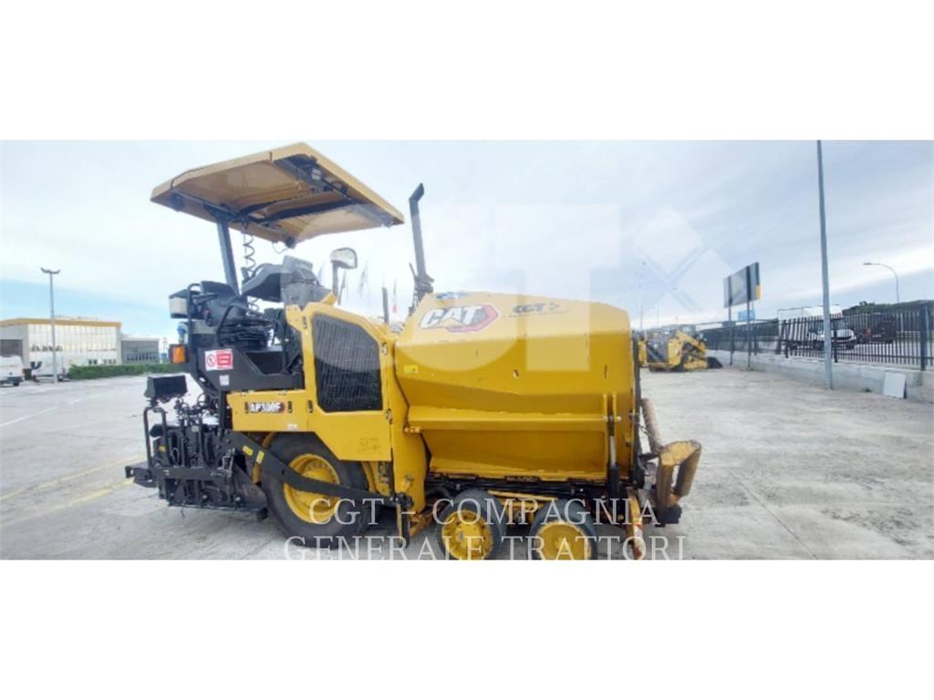 CAT AP300F معدات السفلتة