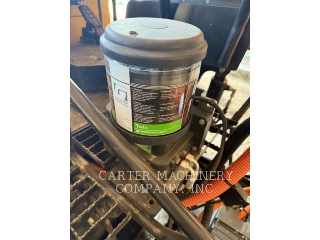 CAT AP455-07 معدات السفلتة