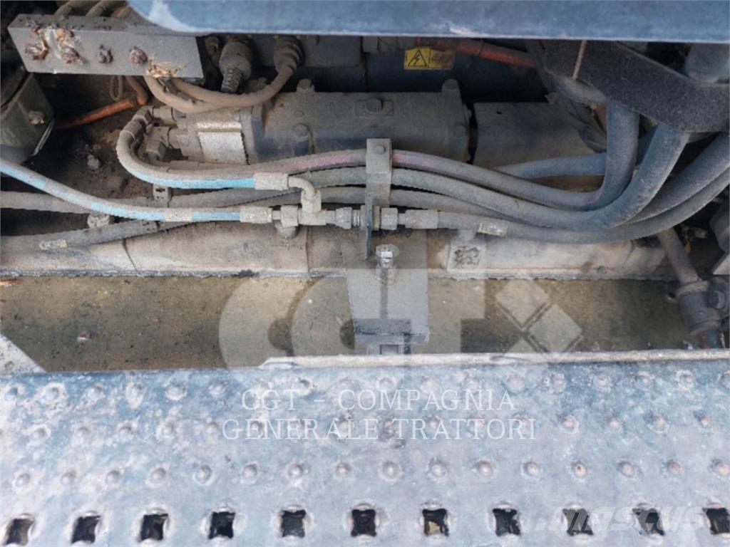 CAT AP500F معدات السفلتة