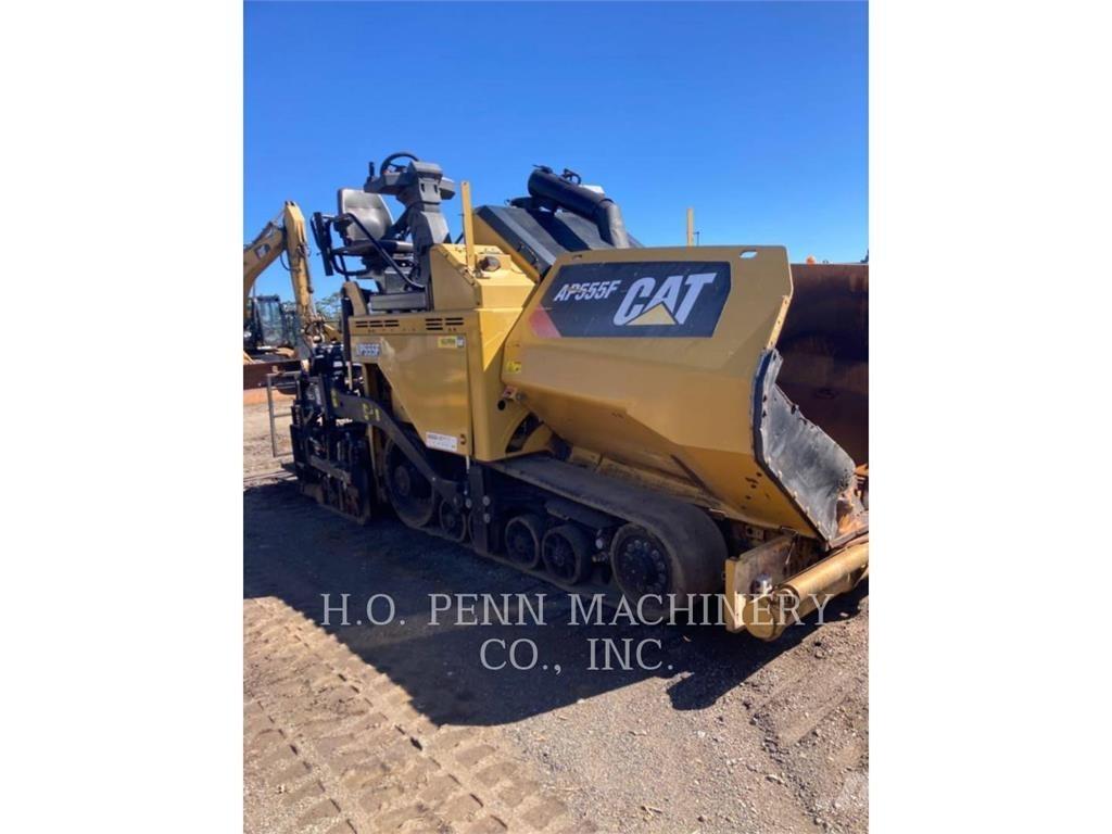 CAT AP555F معدات السفلتة