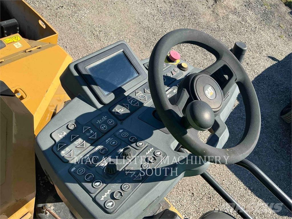 CAT AP555F معدات السفلتة