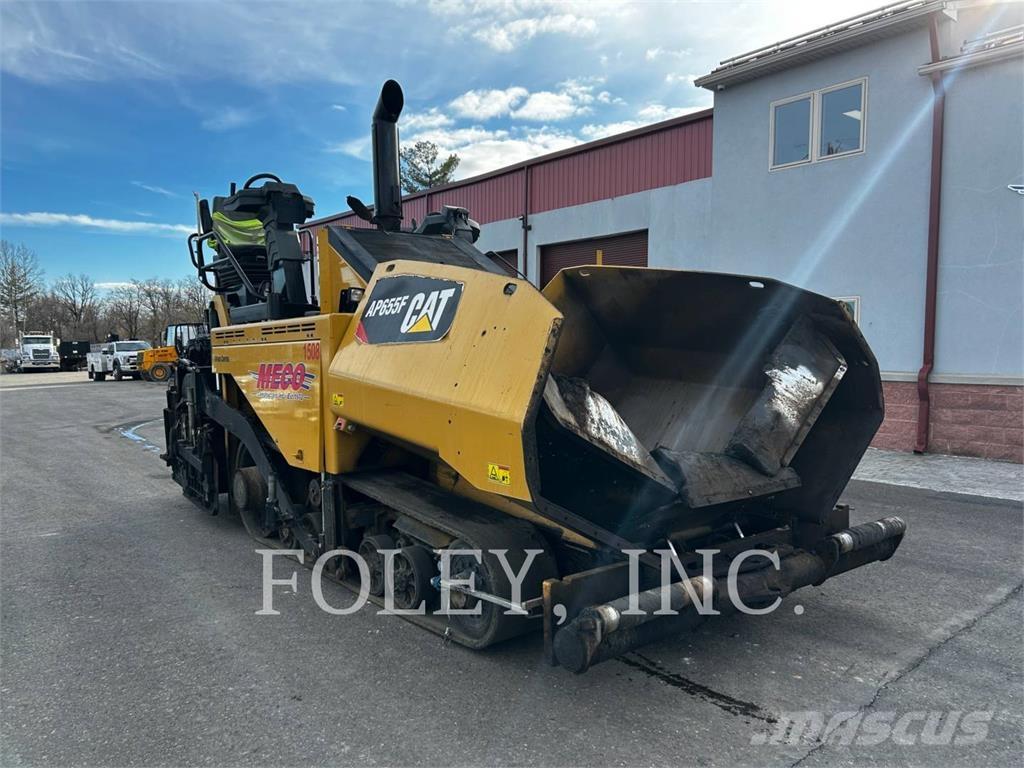 CAT AP655F معدات السفلتة