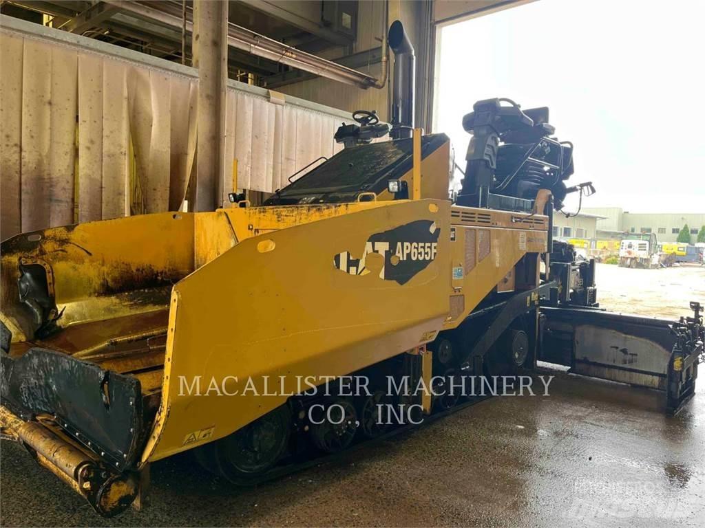CAT AP655F معدات السفلتة