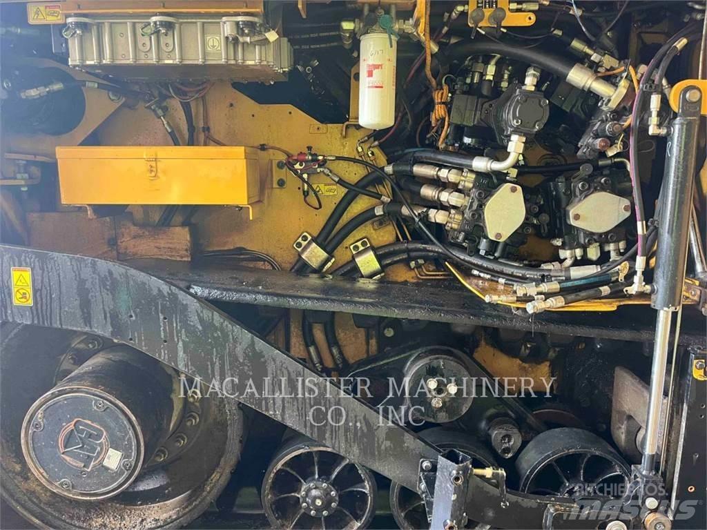 CAT AP655F معدات السفلتة