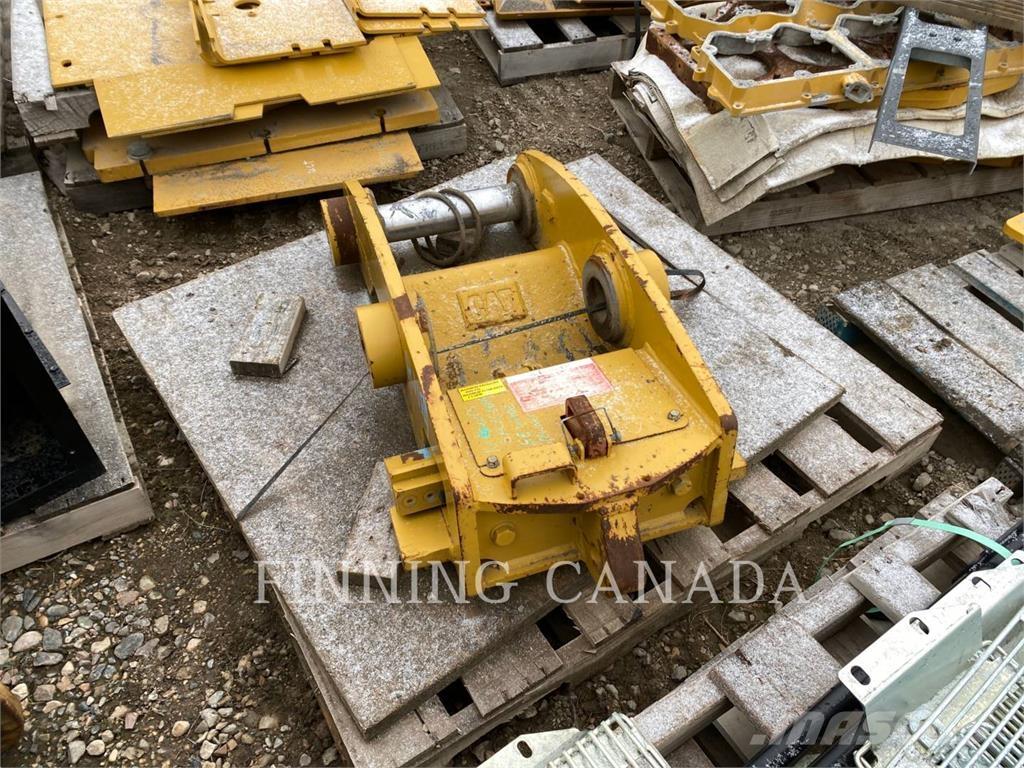 CAT ATTACHMENTS 323 موصلات سريعة