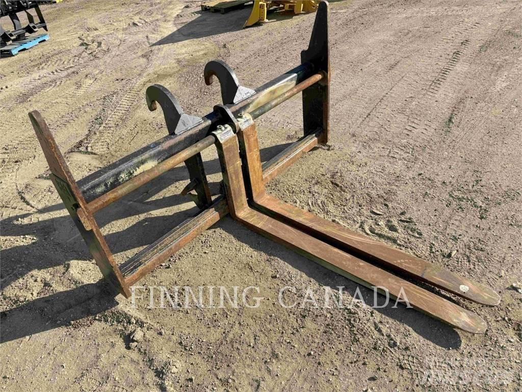 CAT ATTACHMENTS 938M شوكات