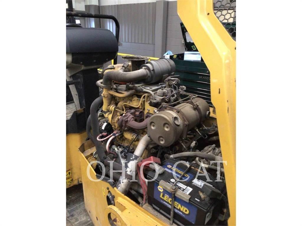 CAT BC24B مداحل ثنائية الاسطوانة