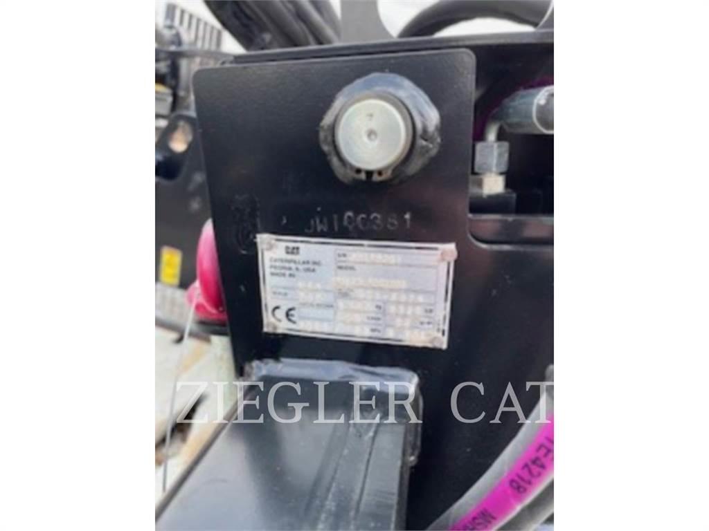 CAT BH130 جرافات عكسية