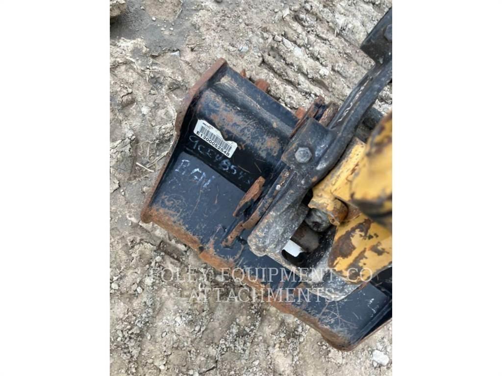 CAT BK301P20 حفارات زحافة