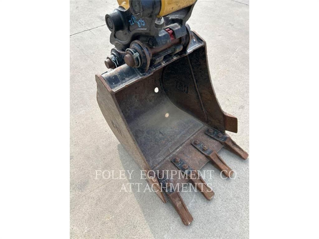 CAT BK302P20 حفارات زحافة