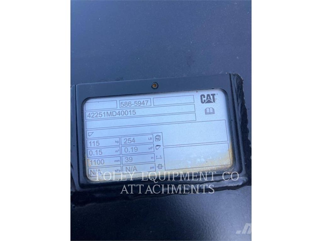 CAT BK304Q42GR حفارات زحافة