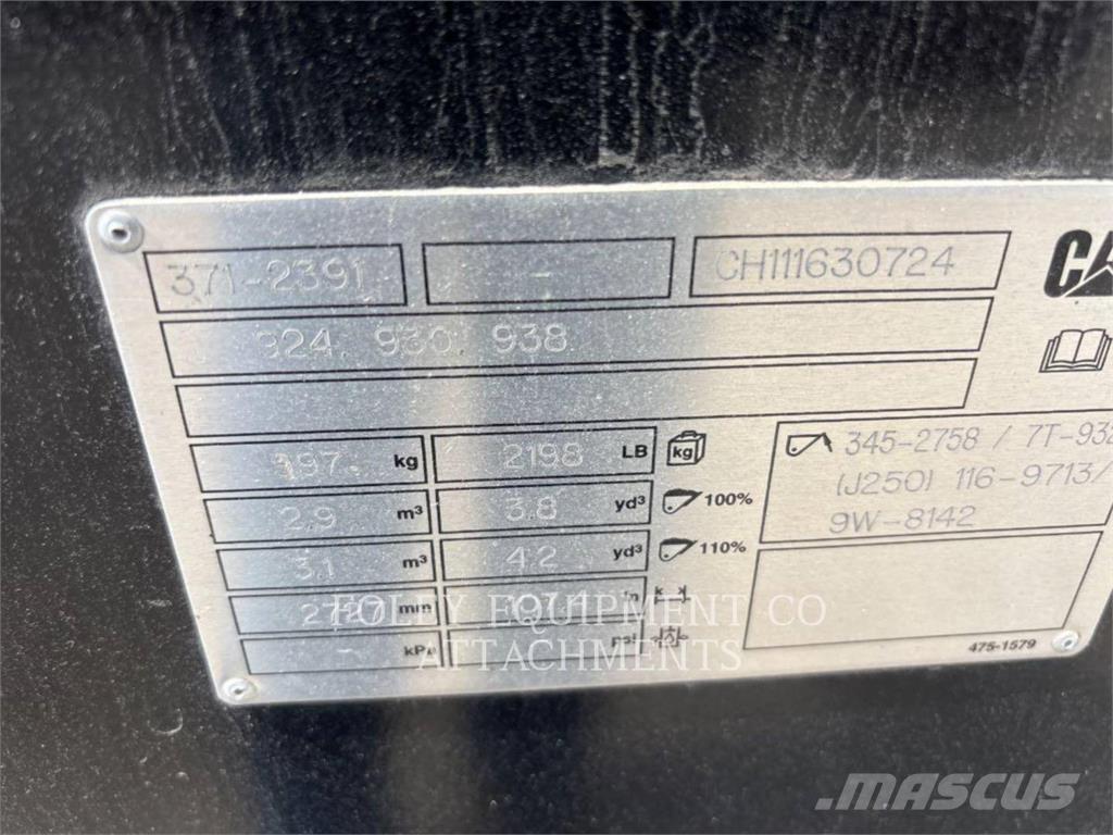 CAT BK38V38GP لوادر بعجل