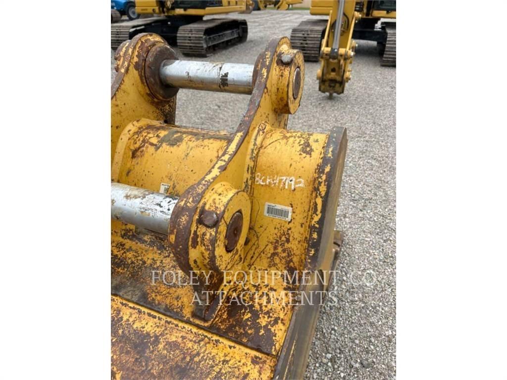 CAT BKHEXPB36 حفارات زحافة