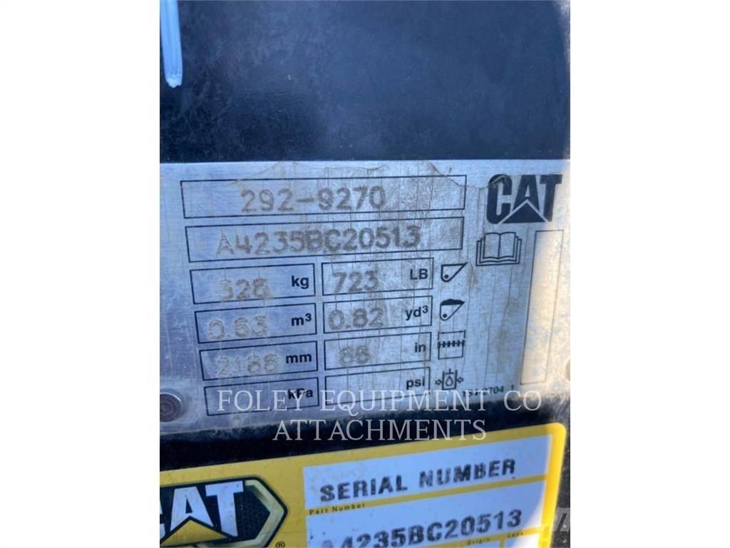CAT BKSSLGP86S لوادر انزلاقية التوجيه