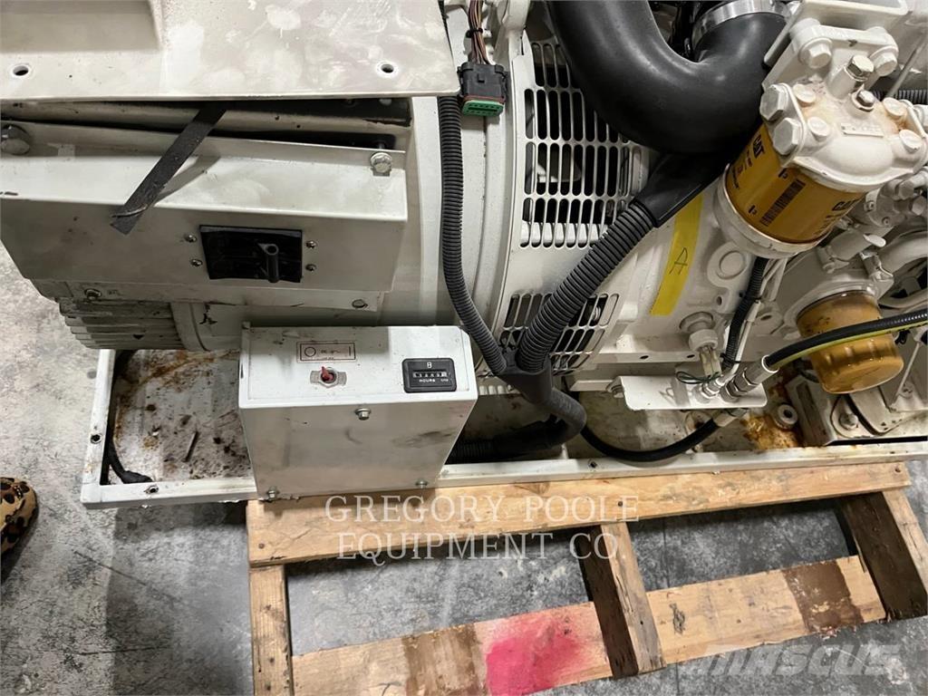 CAT C2.2 المحركات البحرية المساعدة