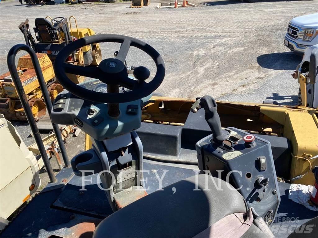 CAT CB-534D مداحل ثنائية الاسطوانة