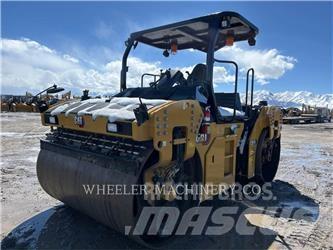 CAT CB15 CW VV مداحل ثنائية الاسطوانة
