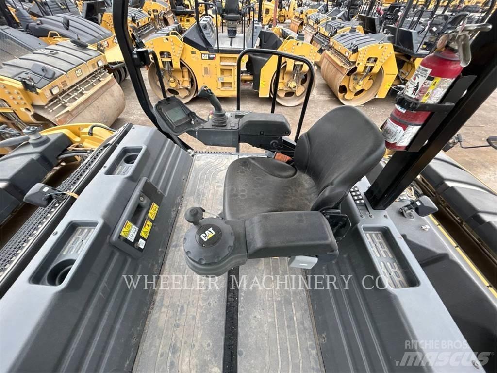 CAT CB15 CW VV مداحل ثنائية الاسطوانة