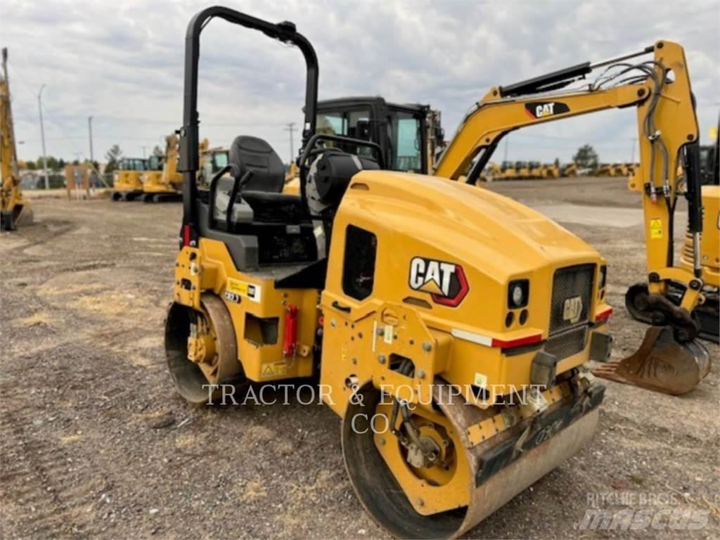 CAT CB2.7 معدات السفلتة