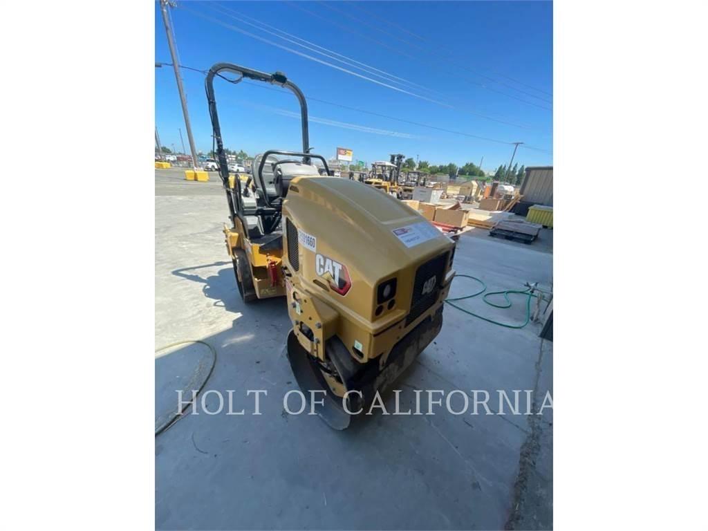 CAT CB2.7 GC ضاغطات التربة