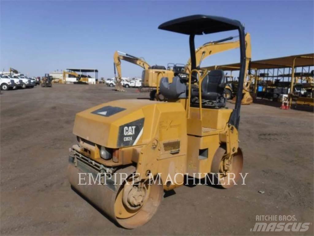 CAT CB24 مداحل ثنائية الاسطوانة