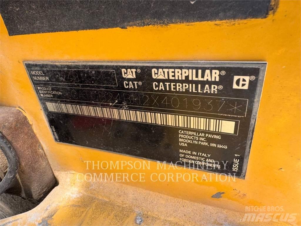 CAT CB24B مداحل ثنائية الاسطوانة