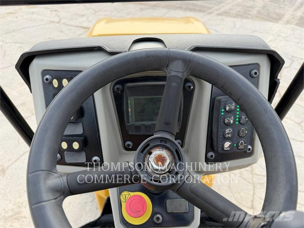 CAT CB24B مداحل ثنائية الاسطوانة