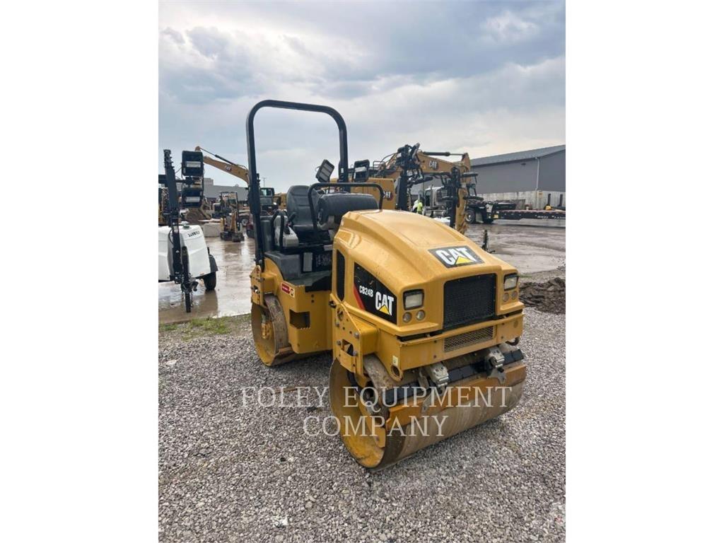 CAT CB24B ضاغطات التربة