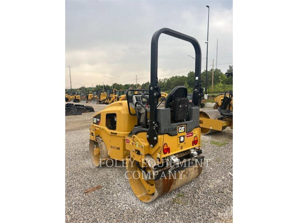 CAT CB24B ضاغطات التربة