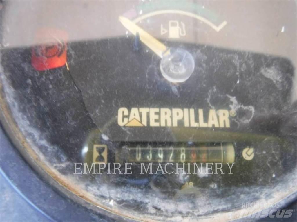CAT CB34 مداحل ثنائية الاسطوانة