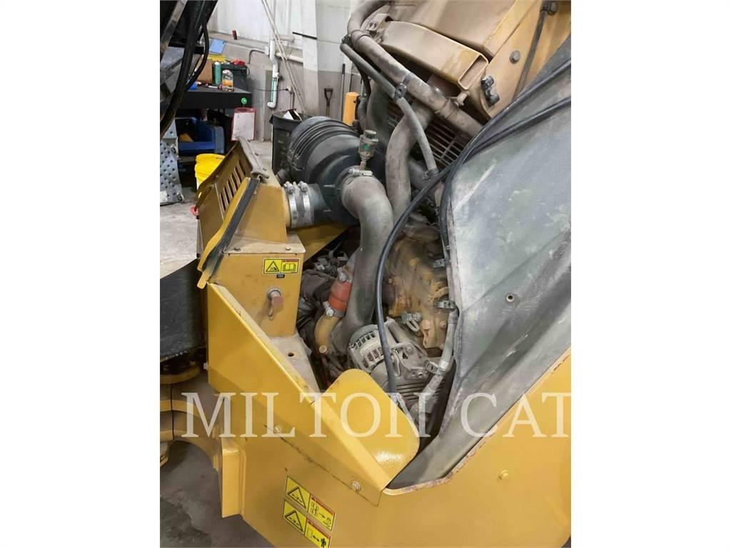 CAT CB54 XW ضاغطات التربة
