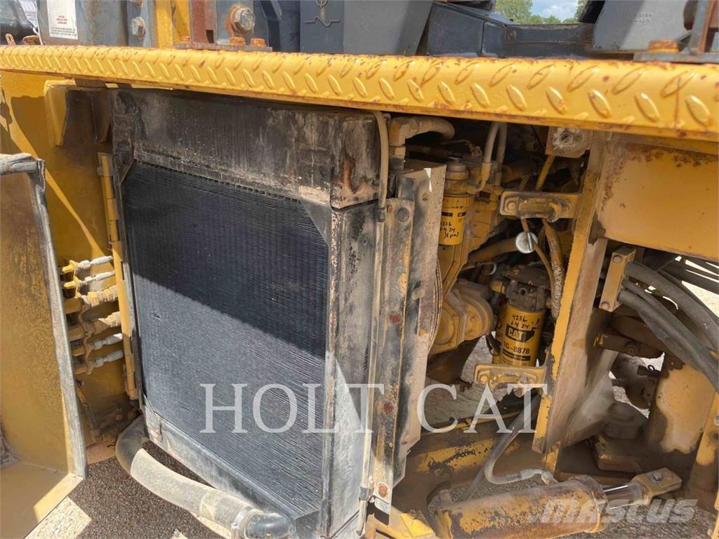 CAT CB634D مداحل ثنائية الاسطوانة