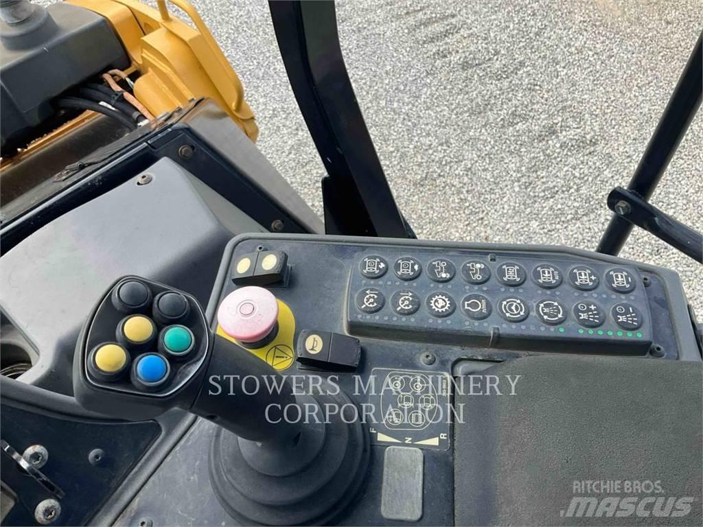 CAT CB64B ضاغطات التربة