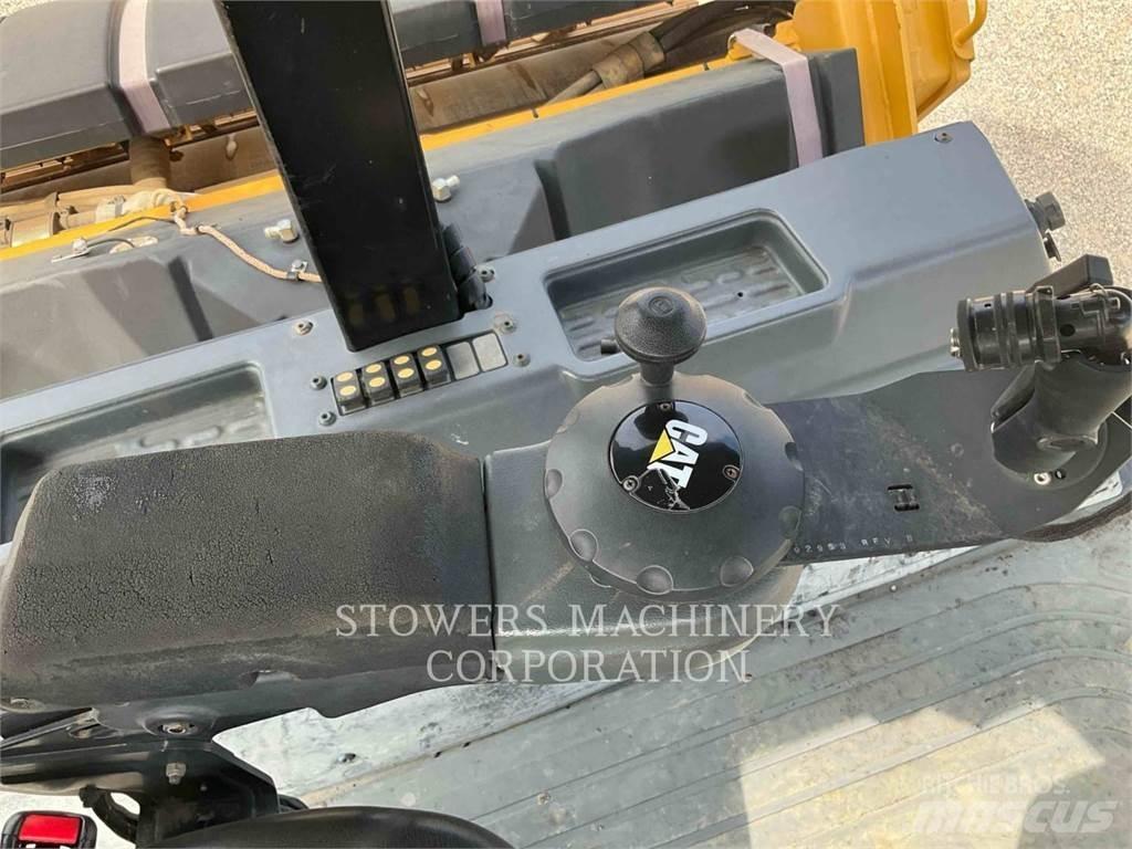 CAT CB66B ضاغطات التربة