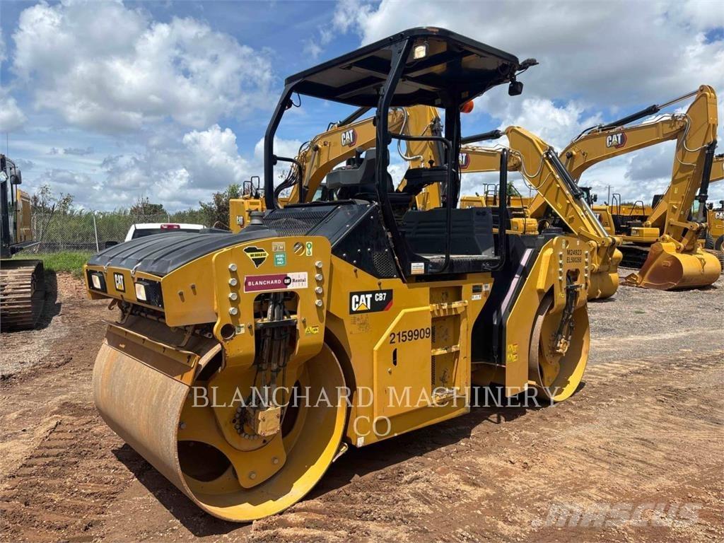 CAT CB7 مداحل ثنائية الاسطوانة