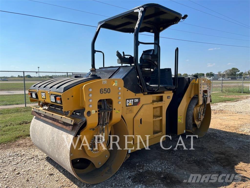 CAT CB8 ضاغطات التربة