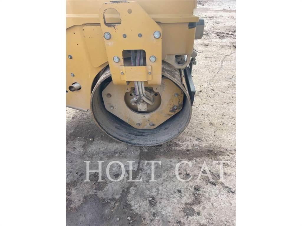 CAT CC4.0 بلدوزرات بعجلات