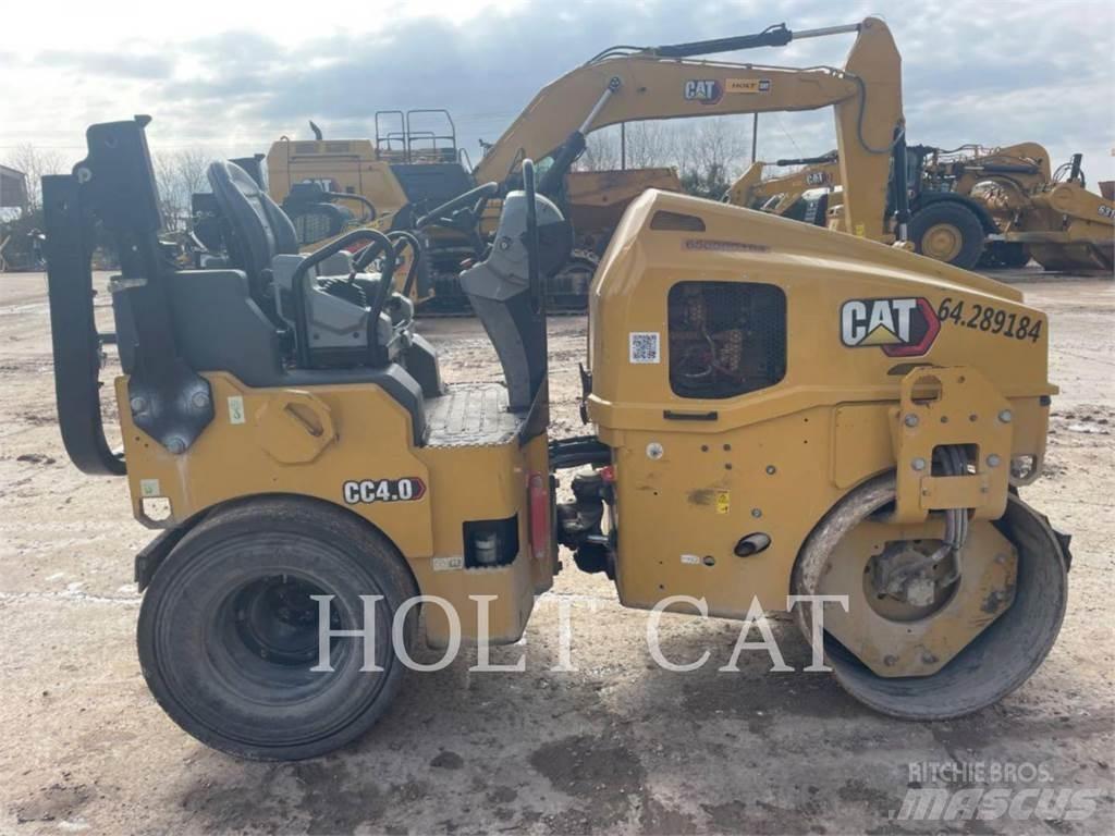 CAT CC4.0 بلدوزرات بعجلات