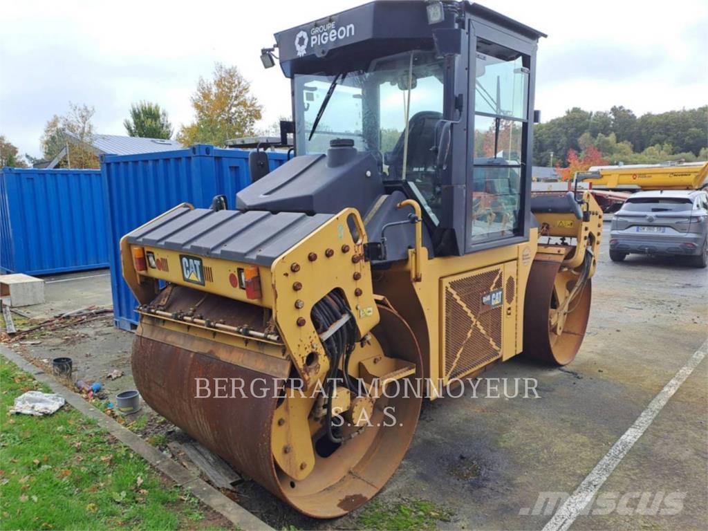 CAT CD54B ضاغطات التربة