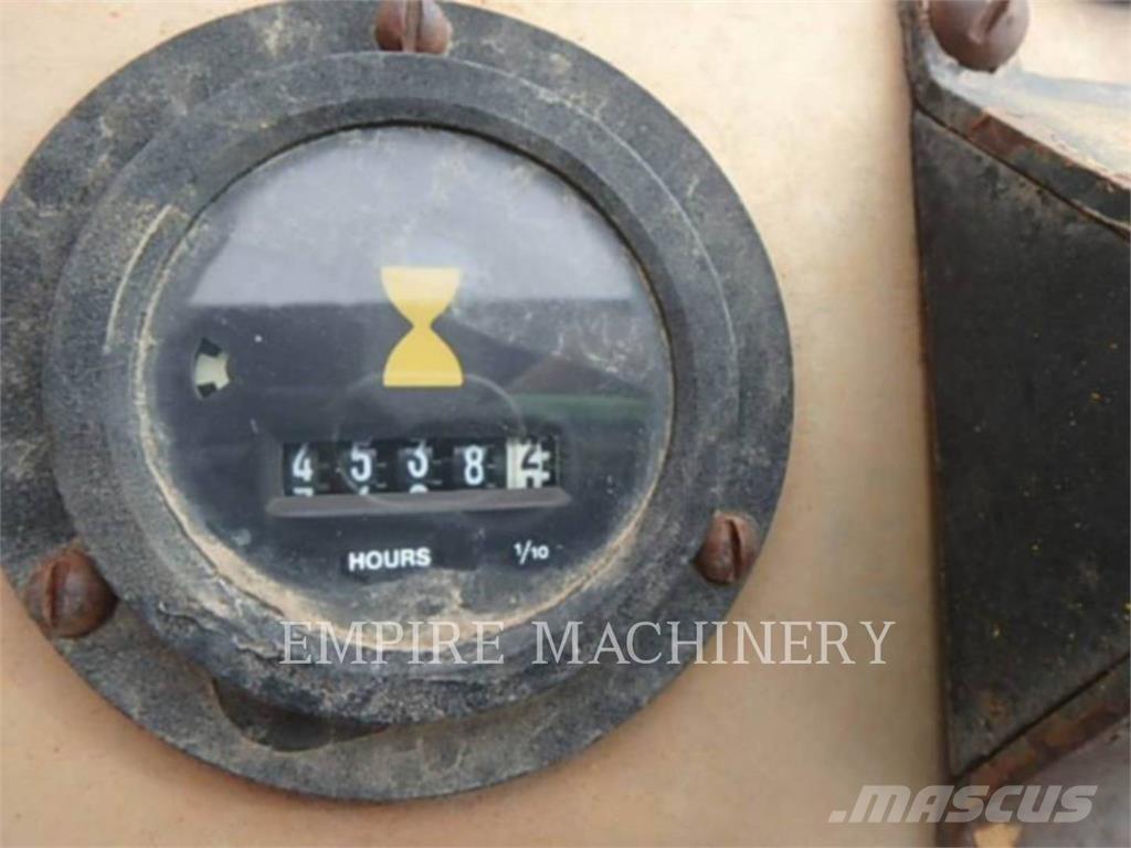 CAT CP323 مداحل أحادية الأسطوانة