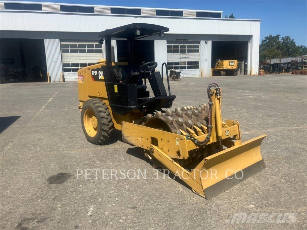 CAT CP34 معدات السفلتة