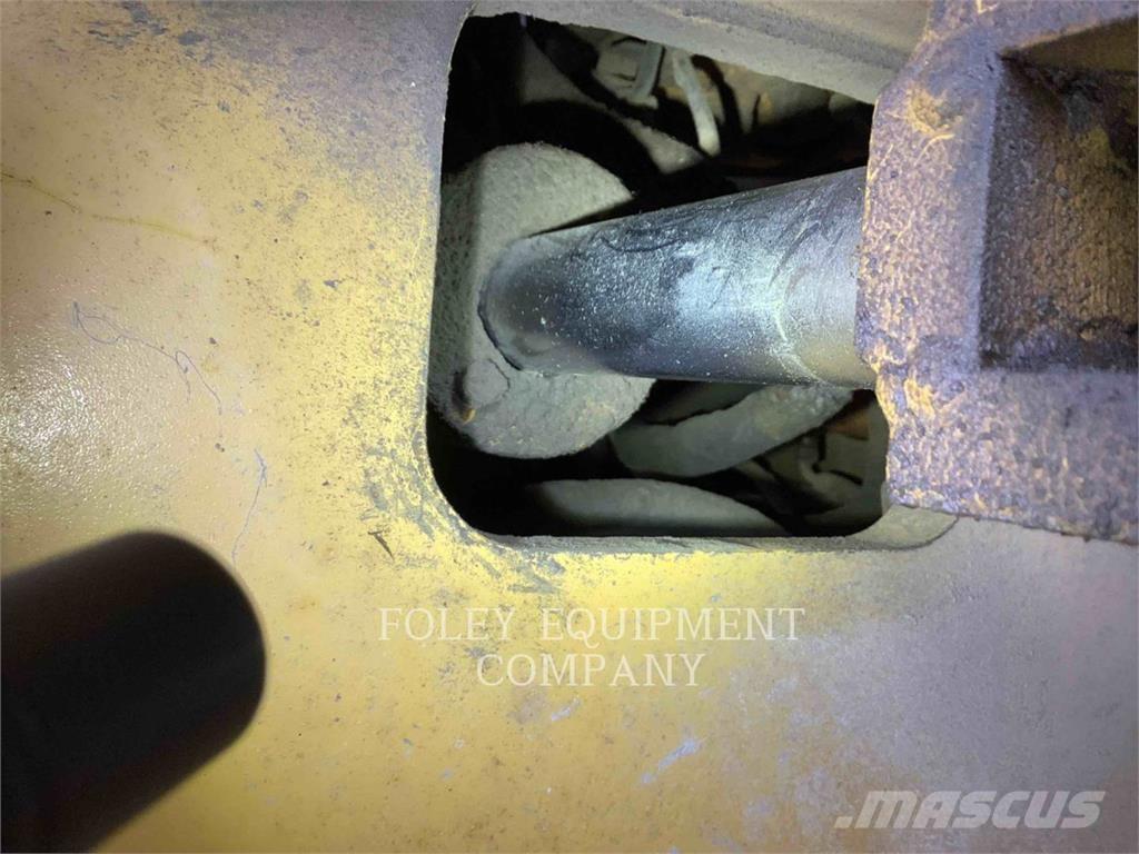 CAT CP563D مداحل أحادية الأسطوانة