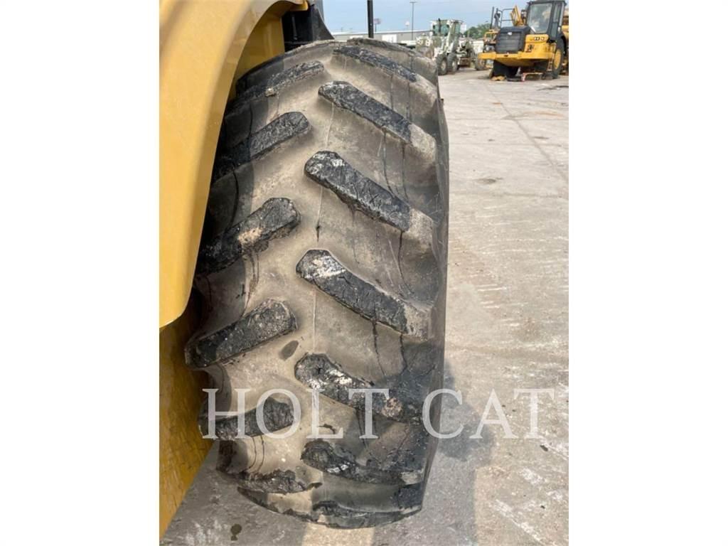 CAT CP56B مداحل أحادية الأسطوانة